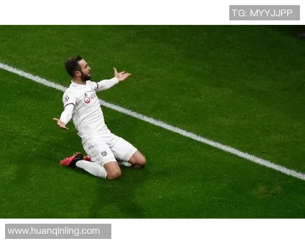 德甲赛场惊现冷门尤文图斯3-0战胜里昂引发全场震撼