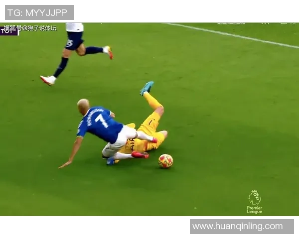 意甲激战:多特蒙德与波尔图战成平局争议判罚引发全场热议